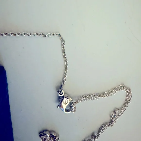 Swarovski pendant and necklace - Picture 3 of 3